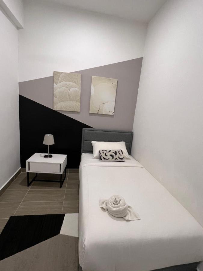 Jsadli Suite Troika Residence Kota Bharu Eksteriør billede